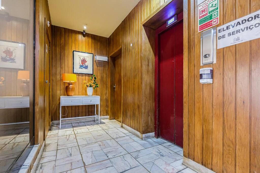 Apartamento T2 With Pool, 300m From The Portimão