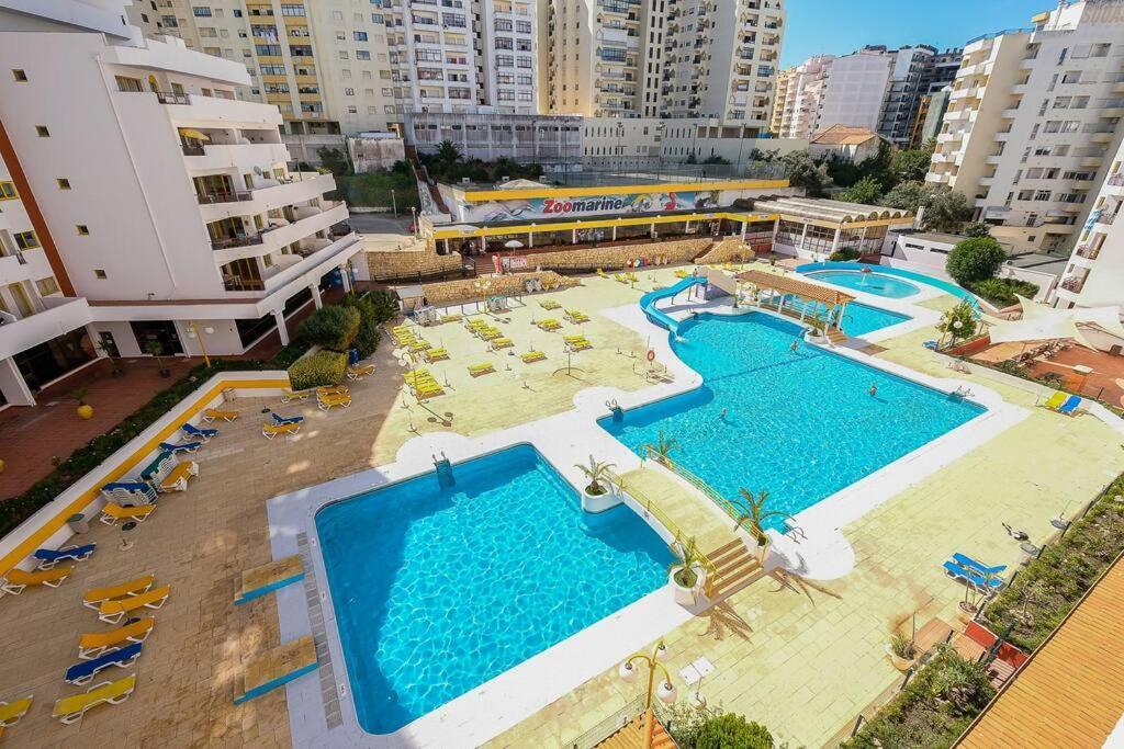 Apartamento T2 With Pool, 300m From The Portimão