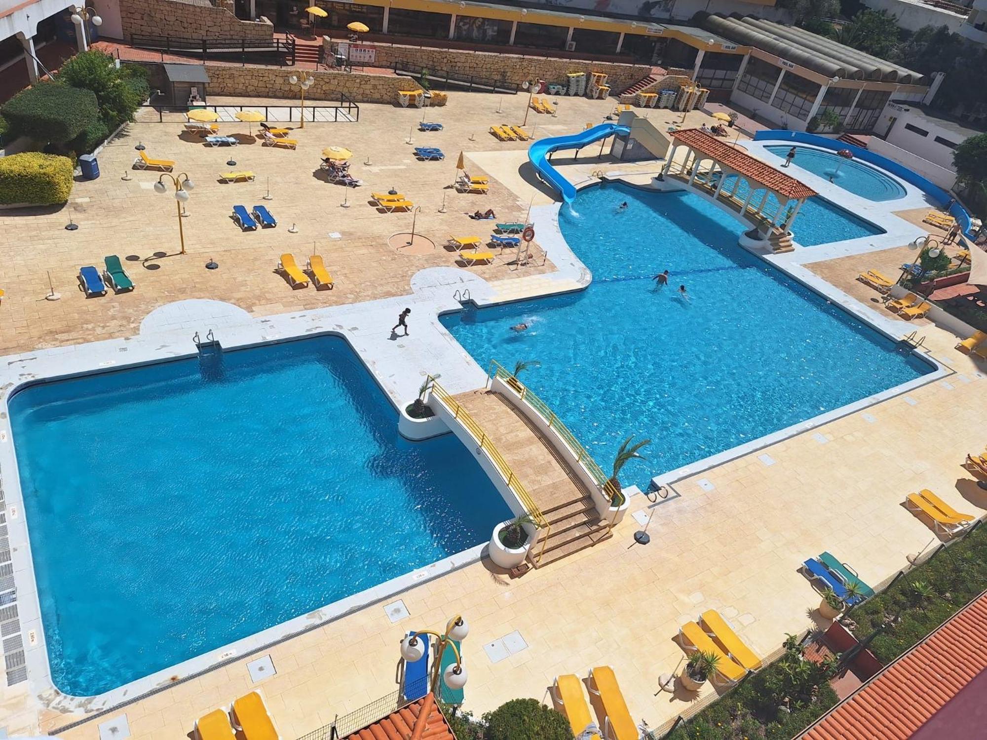T2 With Pool, 300m From The *