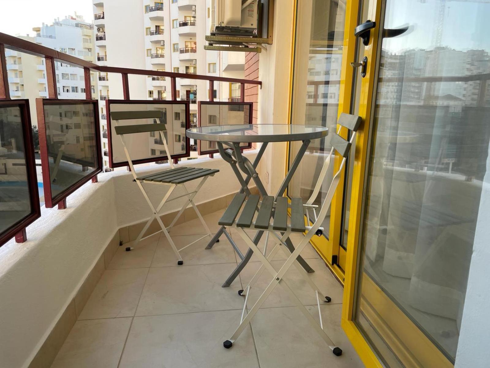 T2 With Pool, 300m From The Apartamento *